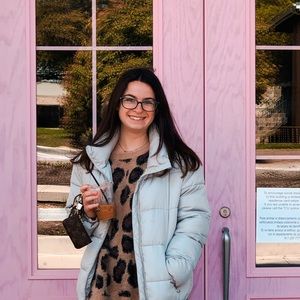 Meet your Posher, Jenni